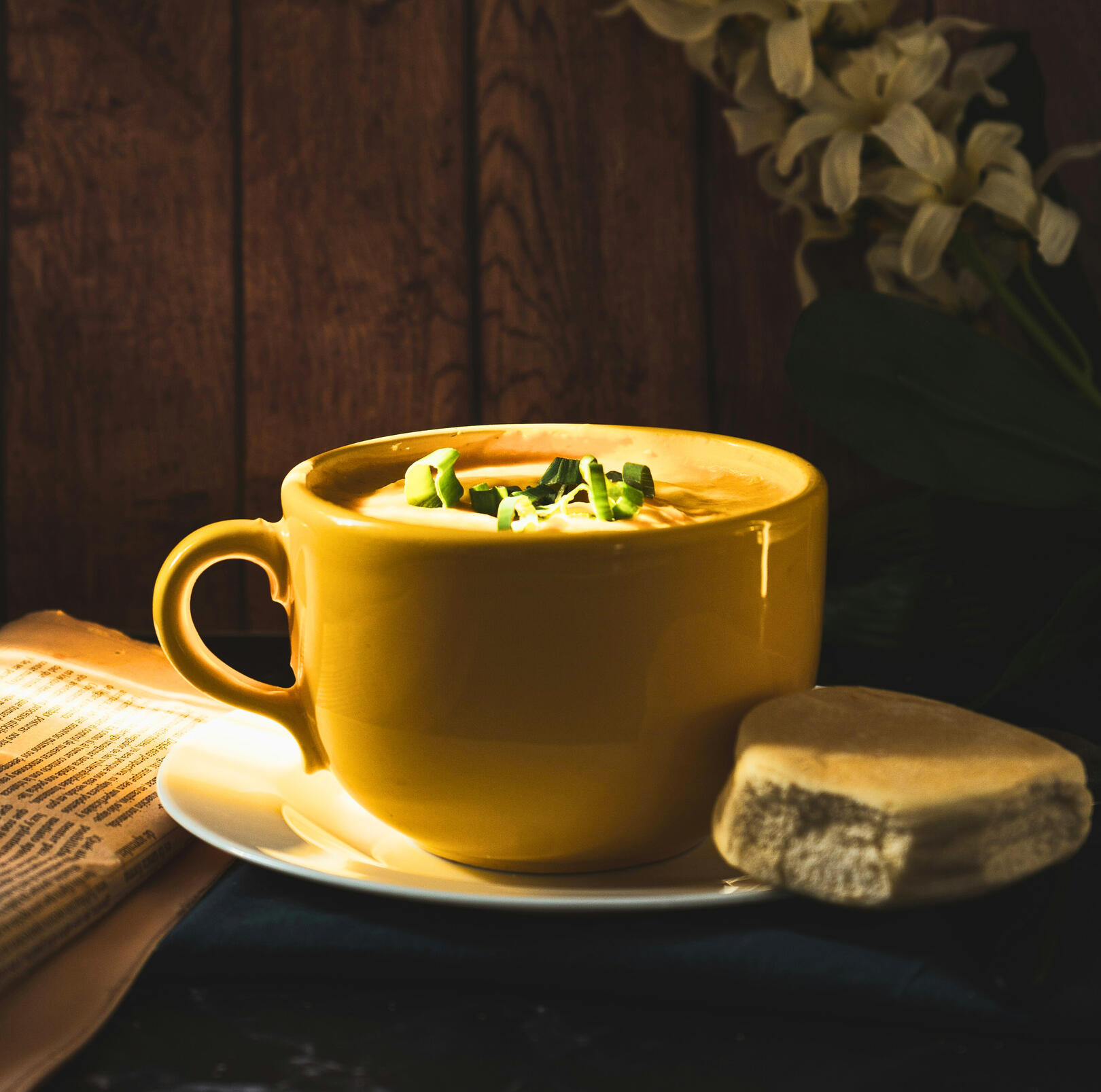 Jardin privatif autour de la roulotte à Antully